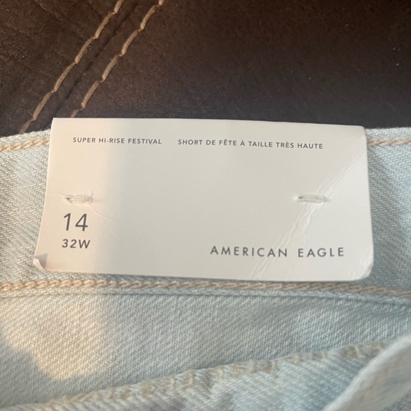 Super Hi-Rise Festival AE Denim Shorts! 🌊 - Picture 5 of 6